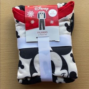 NWT Disney Mickey Christmas Pajamas size 12m